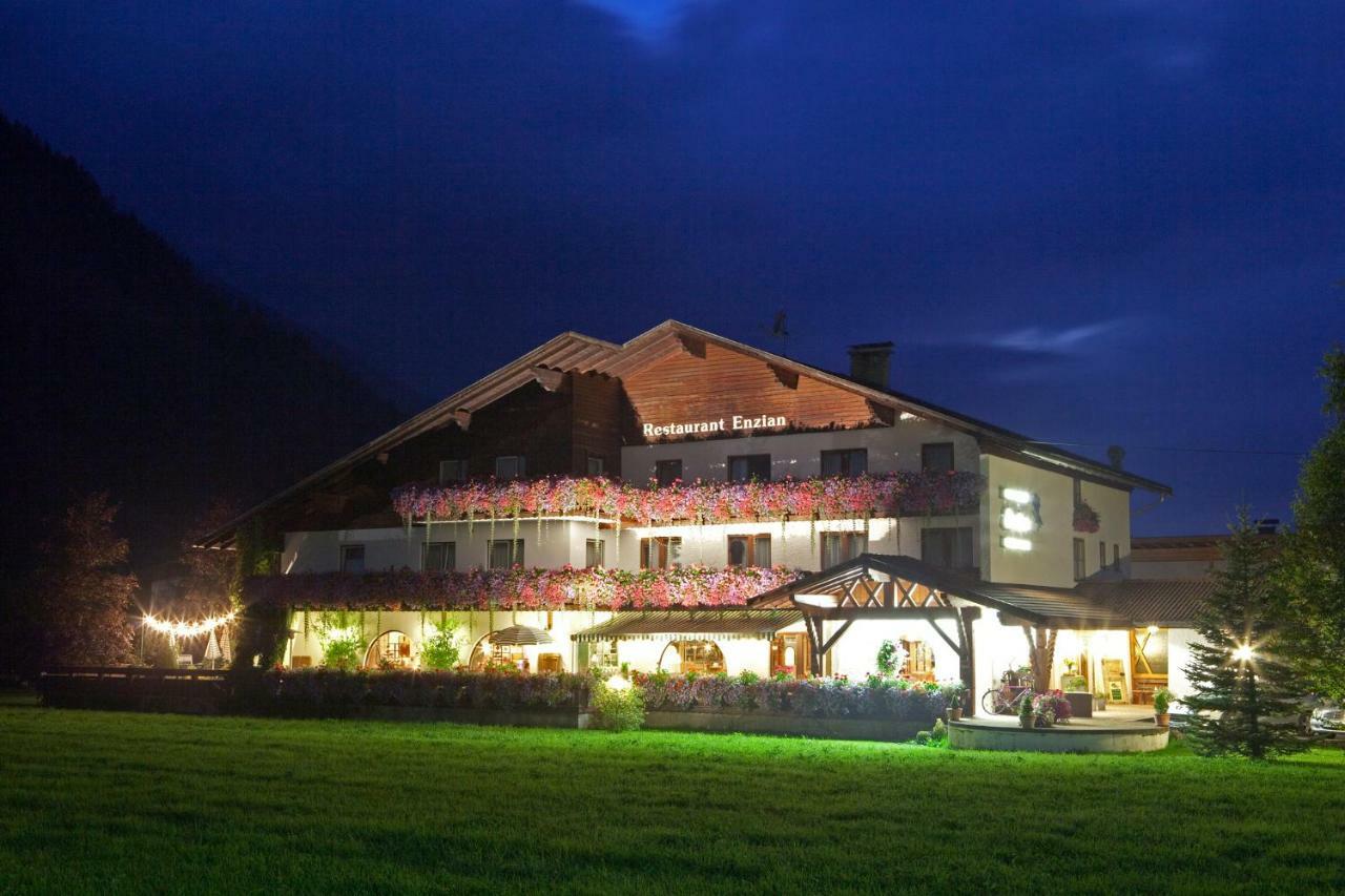 Gasthof Enzian ทันน์ไฮม์ ภายนอก รูปภาพ